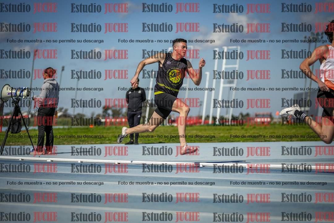 Fotos de los 200 m llanos de varones