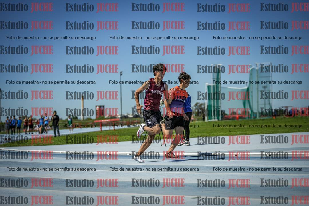 Fotos de los 200 m llanos de varones