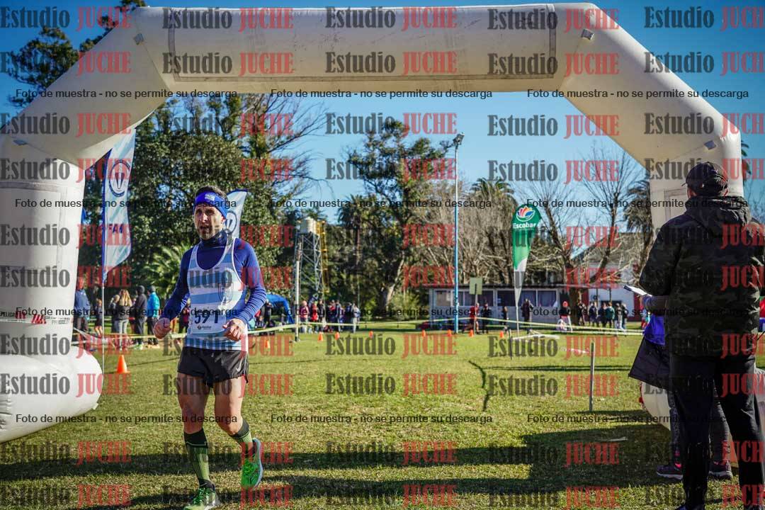 Fotos de la llegada del cross de 4000 m - varones