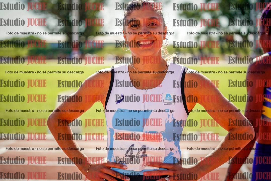 Fotos de algunos extras y podios del día 2