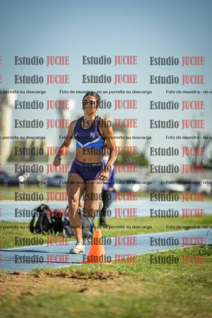 Fotos del salto en largo de mujeres - mayores