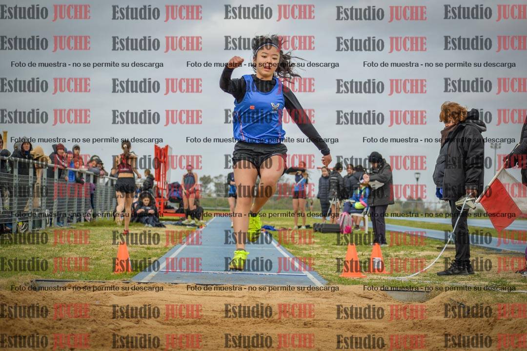 Fotos del salto en largo de mujeres - U18