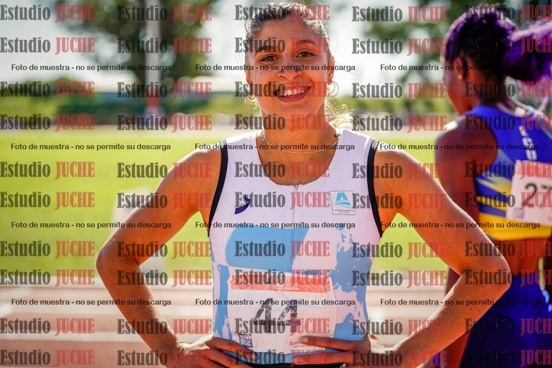 Fotos de algunos extras y podios del día 2