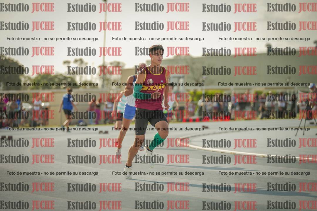 Fotos de los 400 m llanos de varones