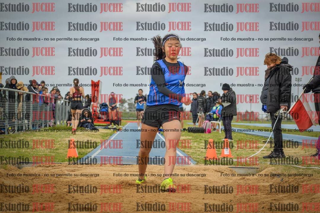 Fotos del salto en largo de mujeres - U18