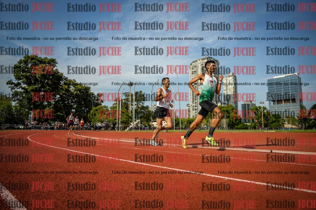 Fotos de los 3000 m llanos de varones