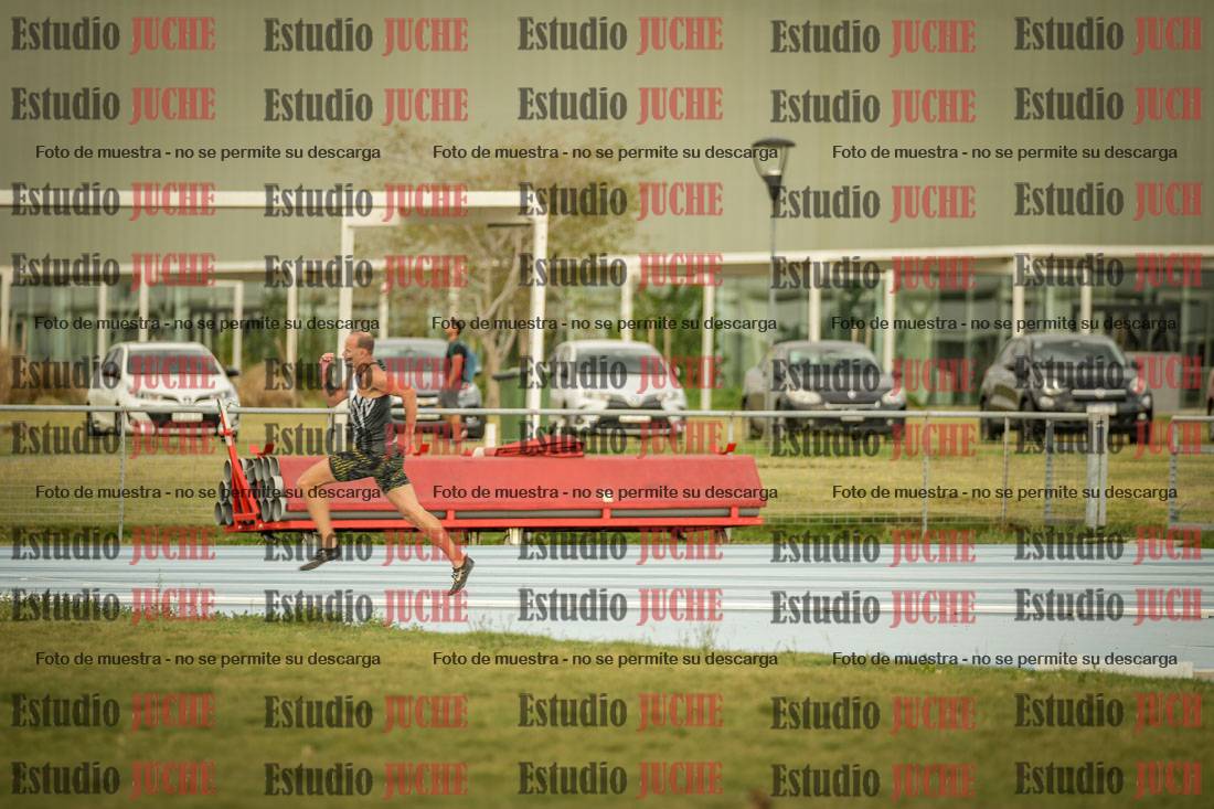 Fotos de los 300 m llanos de varones