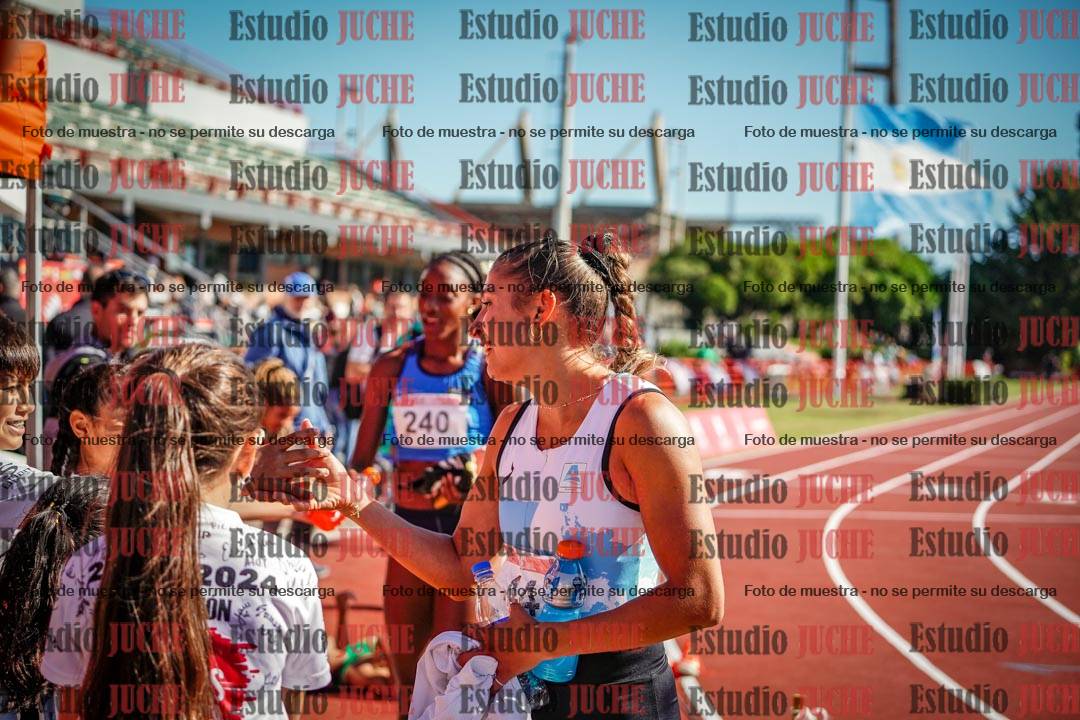 Fotos de algunos extras y podios del día 2