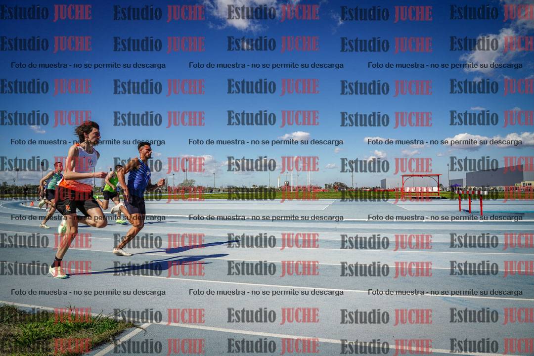 Fotos de los 200 m llanos de varones