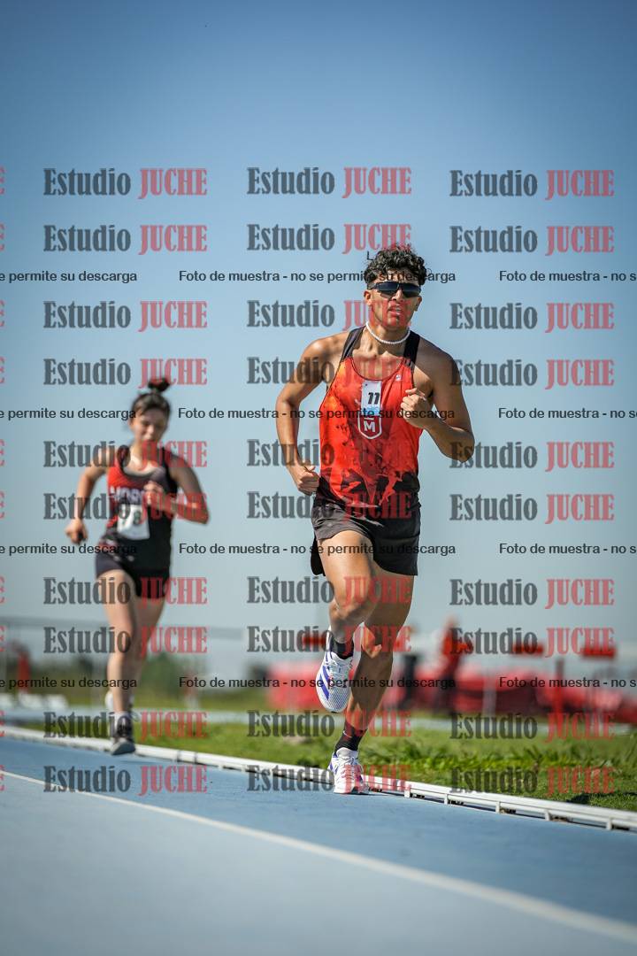 Fotos de los 5000 m de mujeres y varones - serie 2