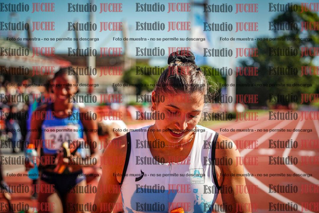 Fotos de algunos extras y podios del día 2