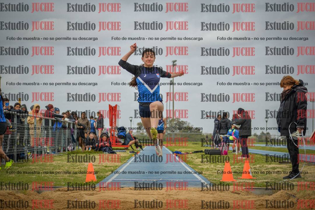 Fotos del salto en largo de mujeres - U18