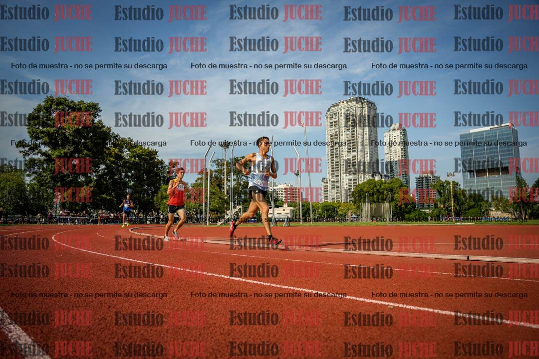 Fotos de los 3000 m llanos de varones