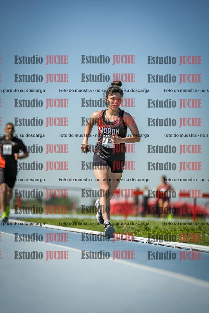Fotos de los 5000 m de mujeres y varones - serie 2
