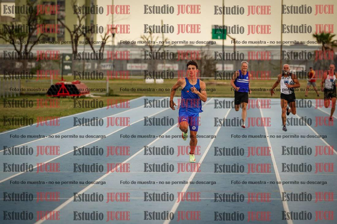 Fotos de los 300 m llanos de varones