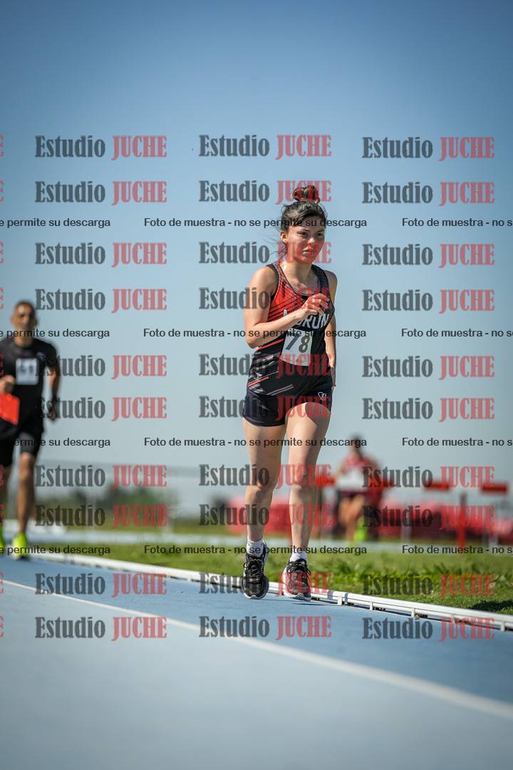 Fotos de los 5000 m de mujeres y varones - serie 2