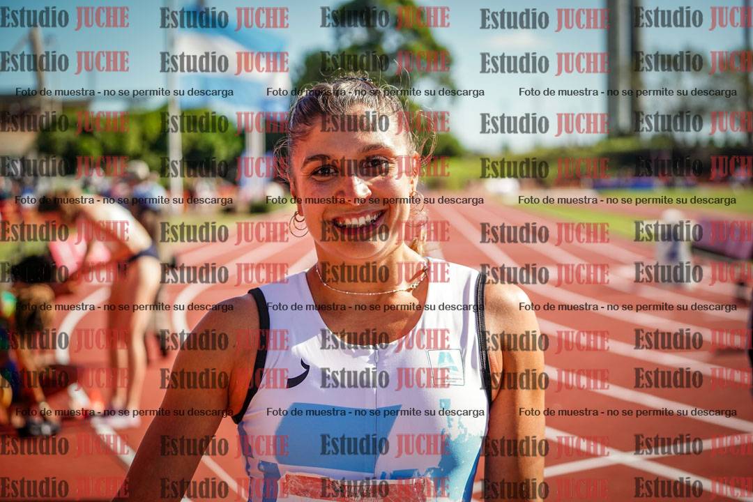Fotos de algunos extras y podios del día 2