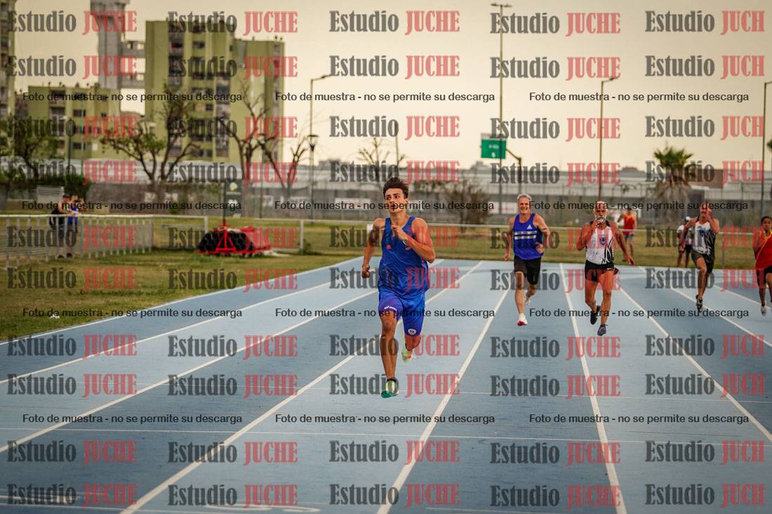 Fotos de los 300 m llanos de varones