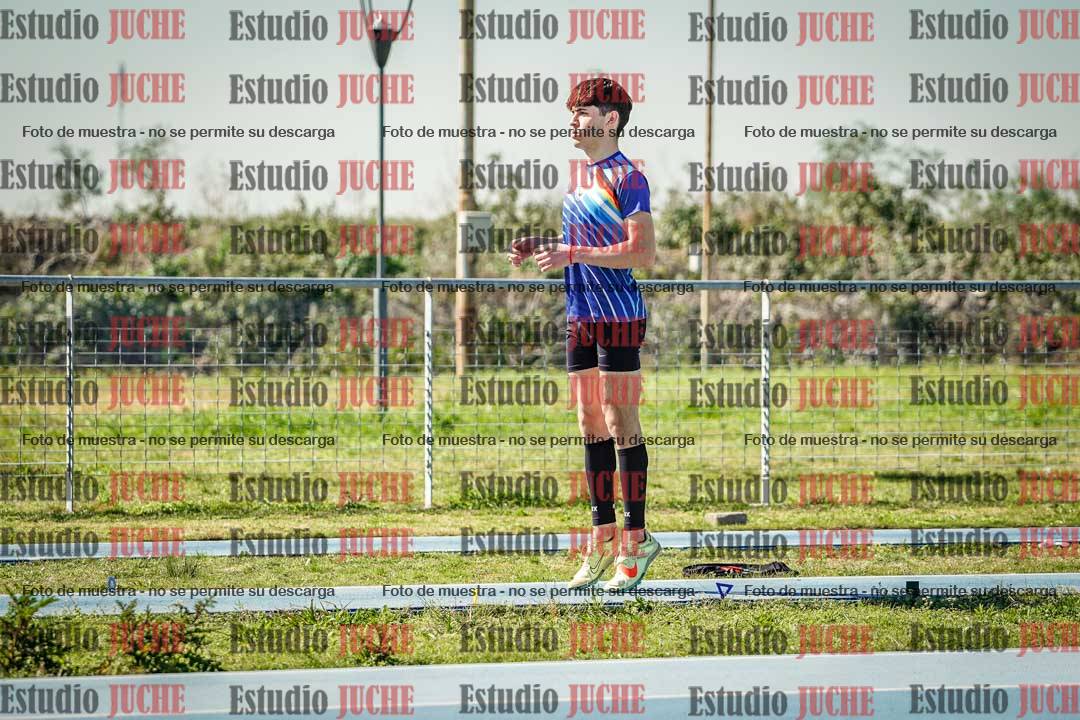 Fotos del salto en largo de varones
