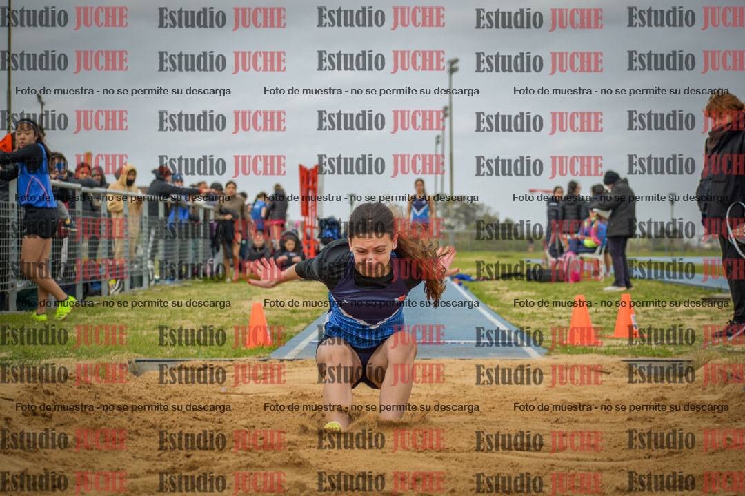 Fotos del salto en largo de mujeres - U18