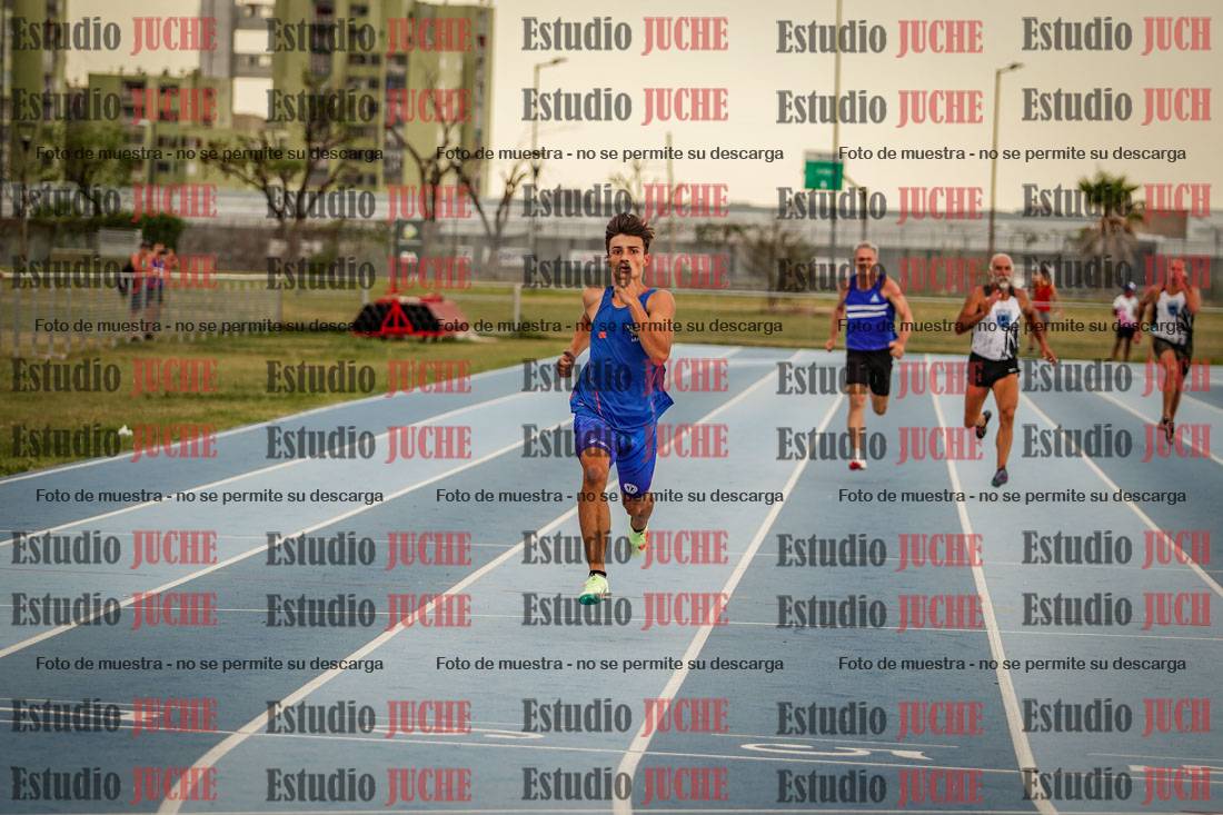Fotos de los 300 m llanos de varones
