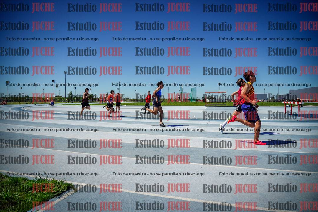 Fotos de los 200 m llanos de varones