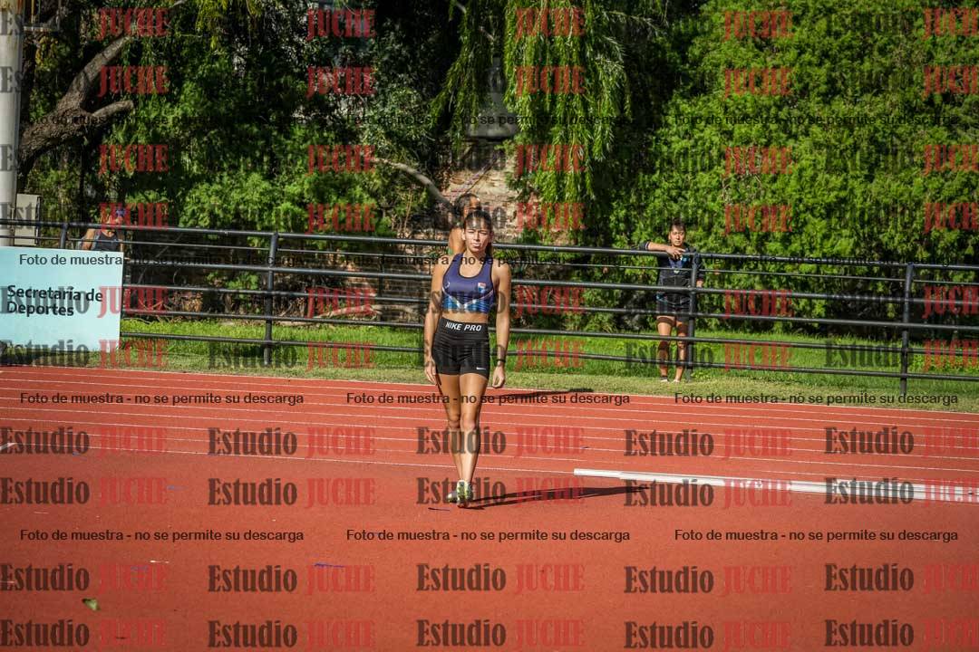 Fotos del salto en alto de mujeres - heptatlón 2