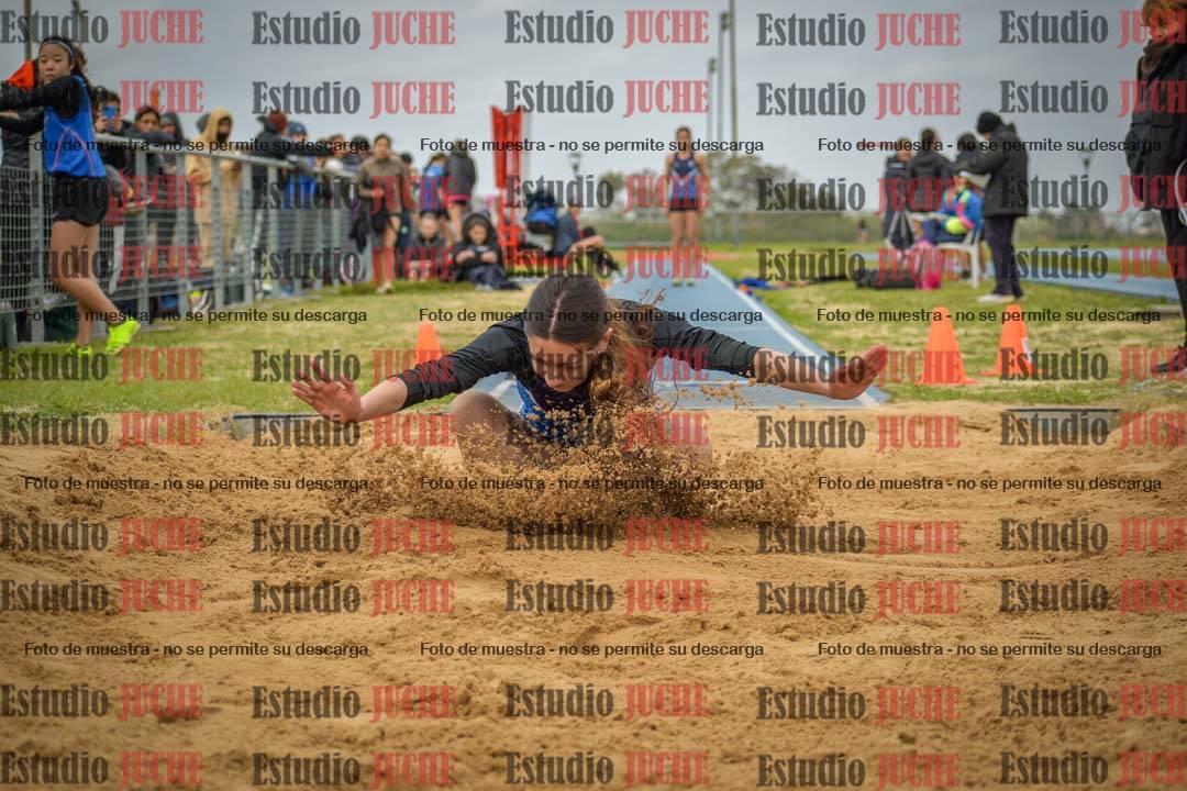 Fotos del salto en largo de mujeres - U18