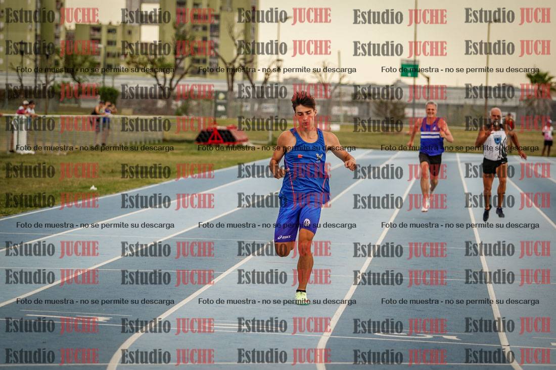 Fotos de los 300 m llanos de varones