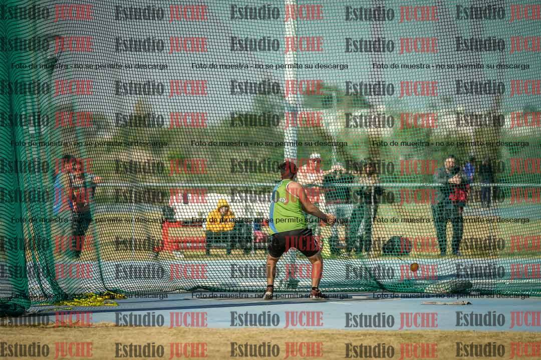 Fotos del lanzamiento de martillo de varones