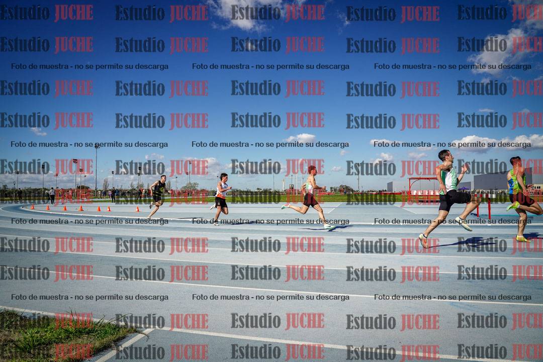 Fotos de los 200 m llanos de varones