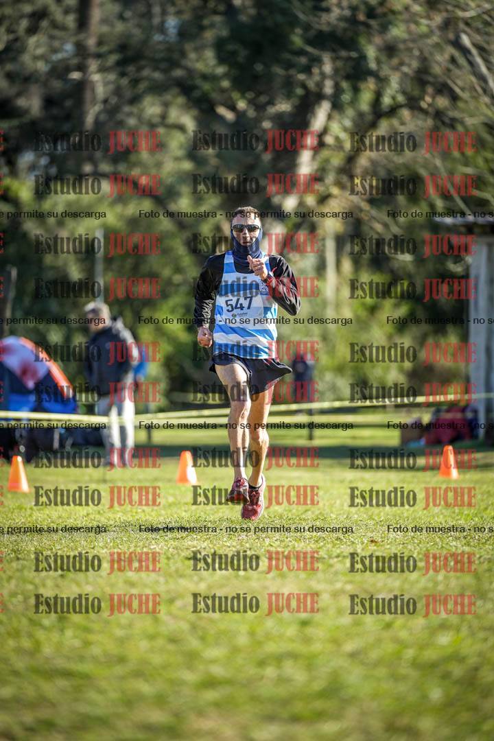 Fotos de la llegada del cross de 4000 m - varones