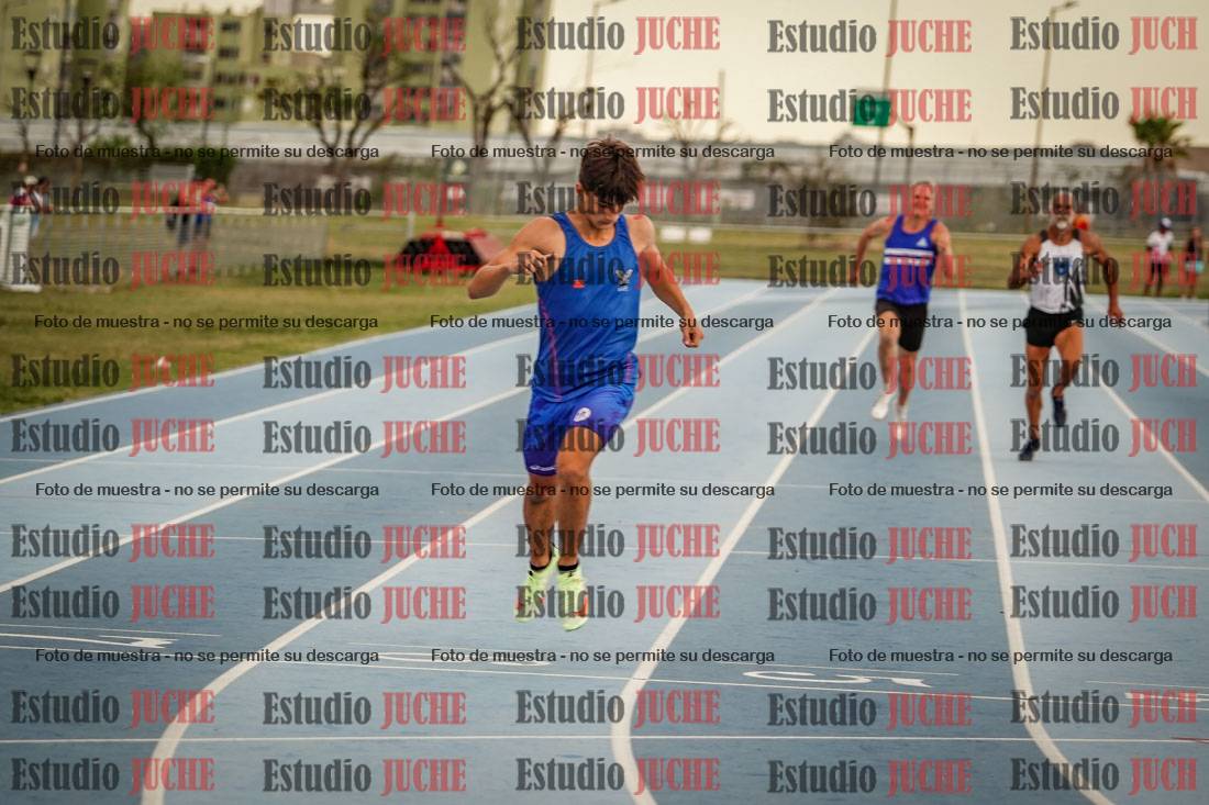 Fotos de los 300 m llanos de varones