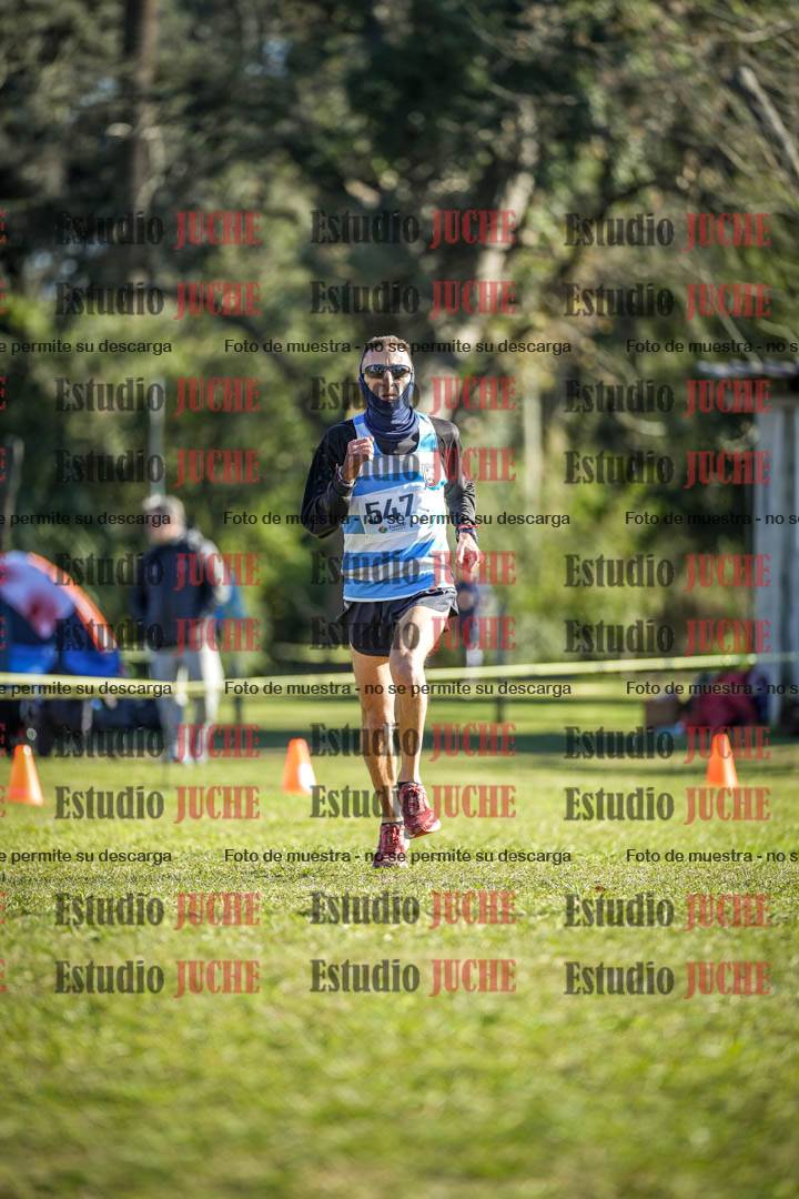 Fotos de la llegada del cross de 4000 m - varones