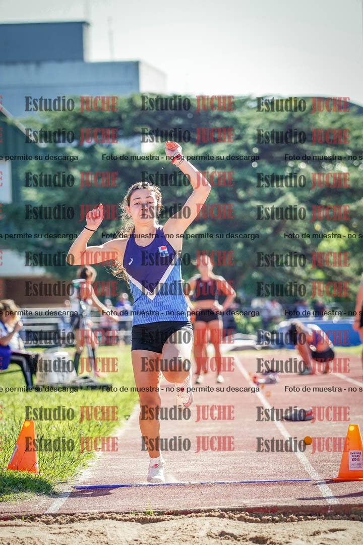 Fotos del salto en largo de mujeres