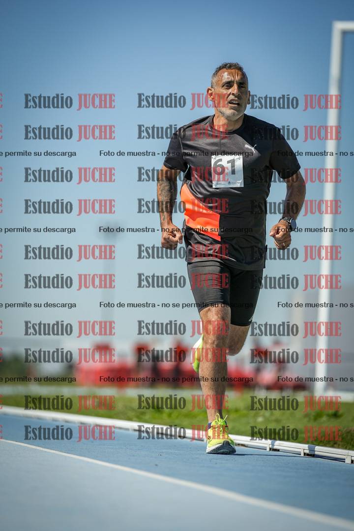 Fotos de los 5000 m de mujeres y varones - serie 2