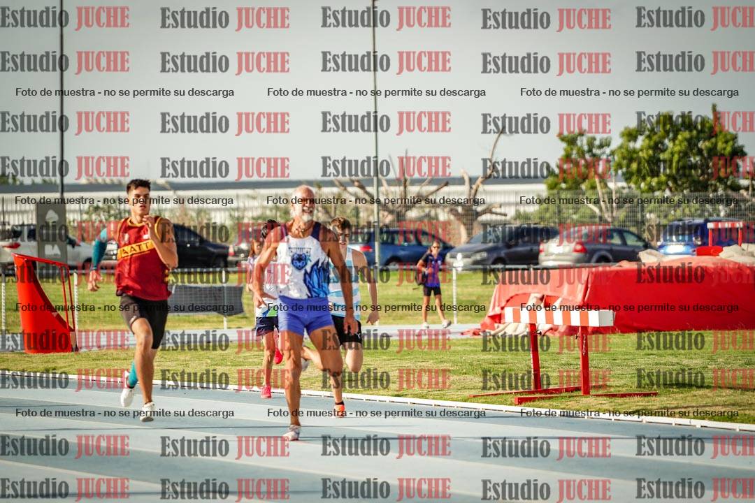 Fotos de los 400 m llanos de varones