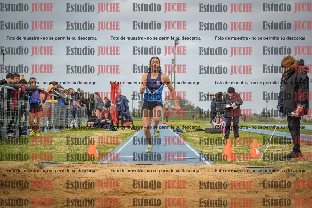 Fotos del salto en largo de mujeres - U18
