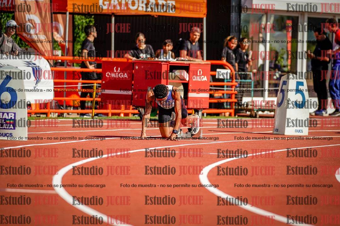 Fotos de los 400 m llanos de varones