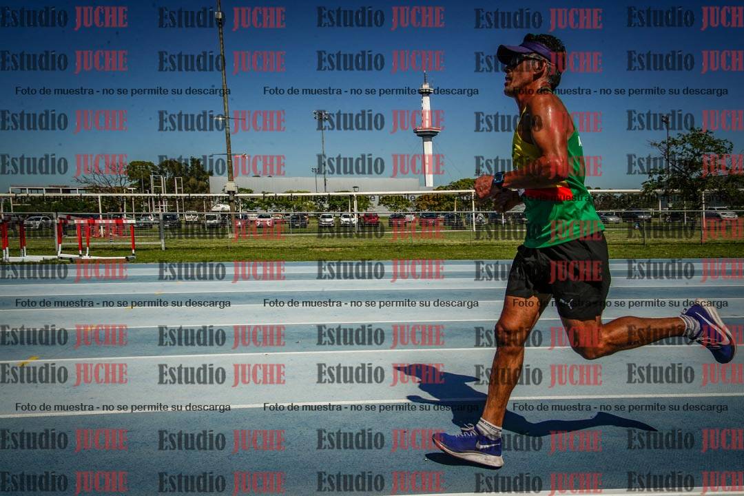 Fotos de los 5000 m de mujeres y varones - serie 2