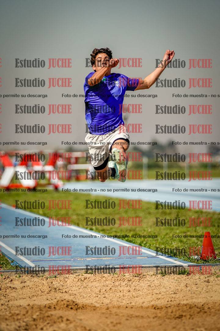 Fotos del salto en largo de varones