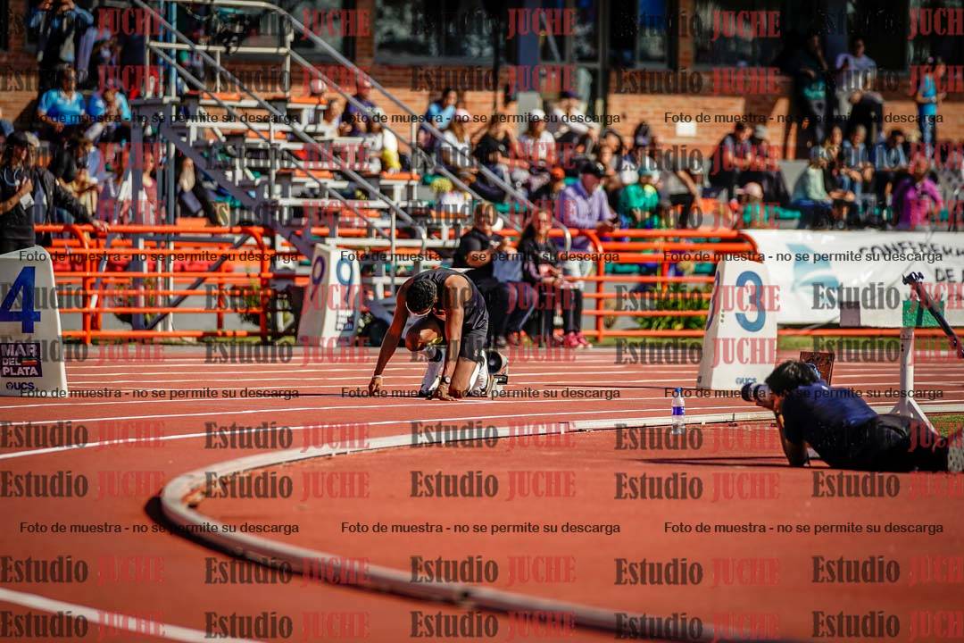 Fotos de los 400 m llanos de varones