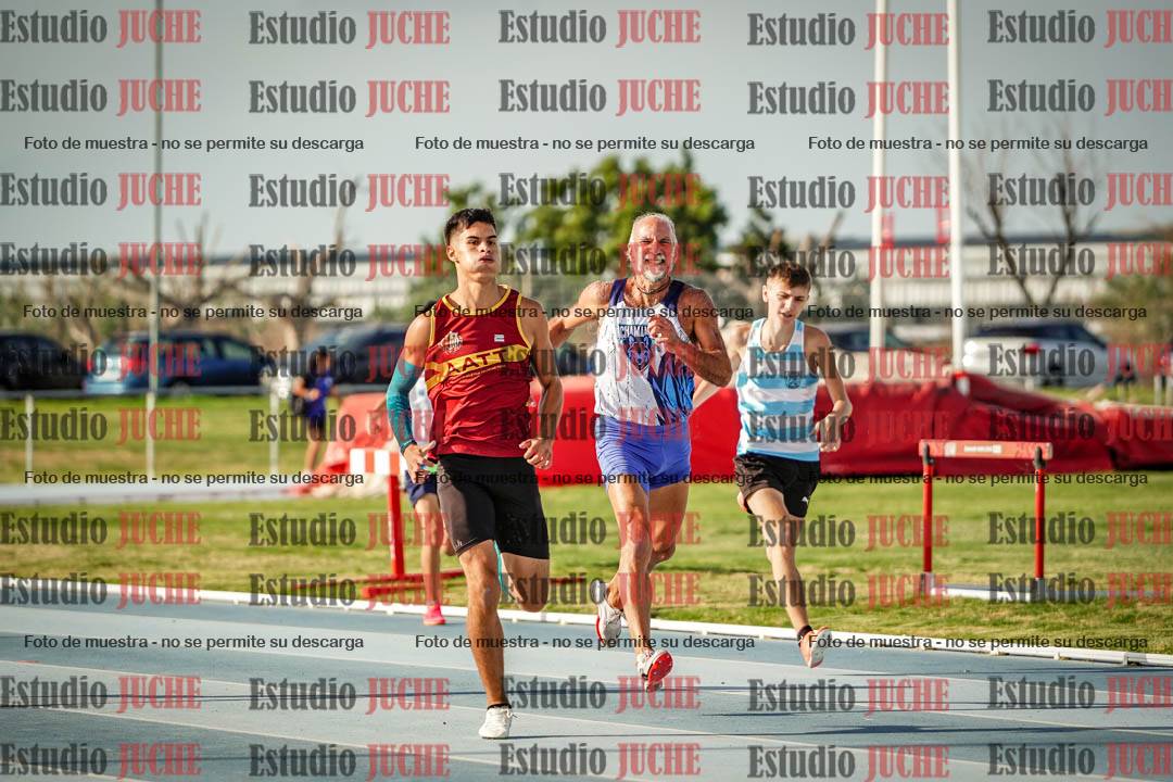 Fotos de los 400 m llanos de varones