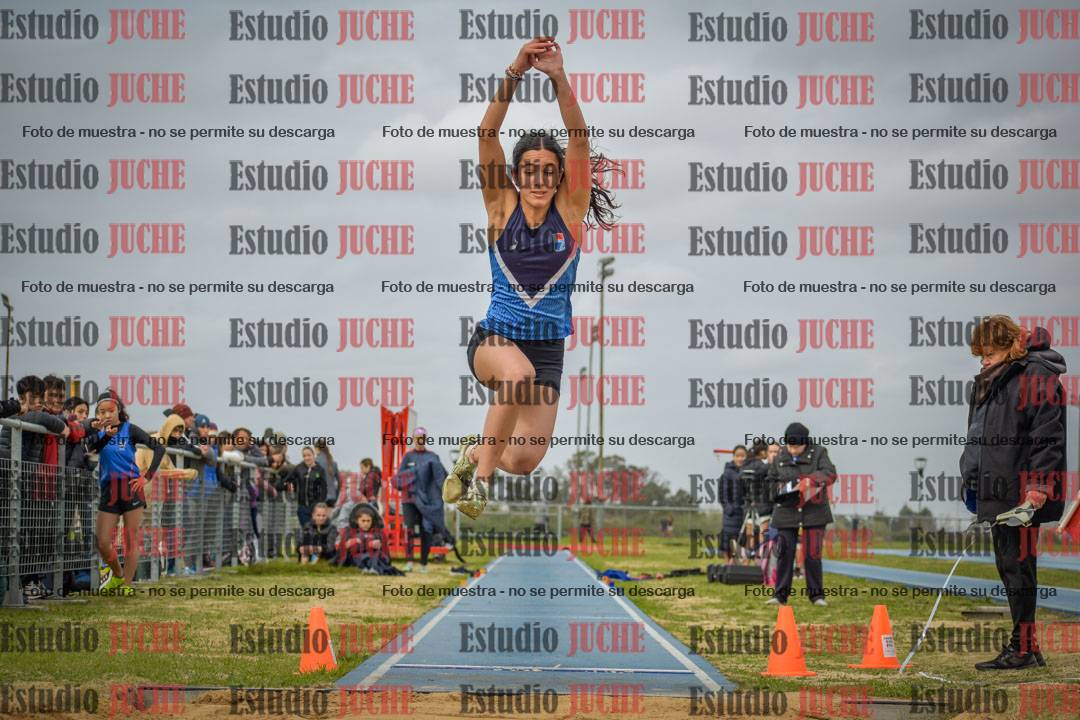 Fotos del salto en largo de mujeres - U18