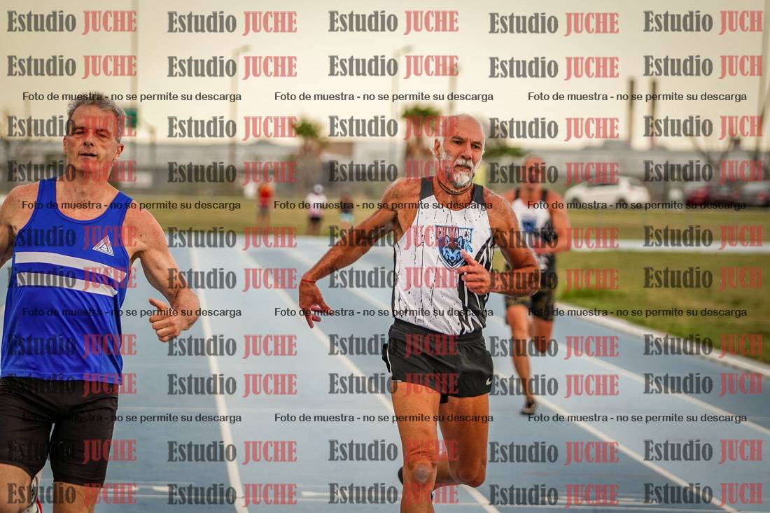 Fotos de los 300 m llanos de varones