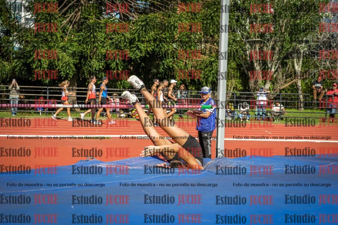 Fotos del salto en alto de mujeres - heptatlón 2