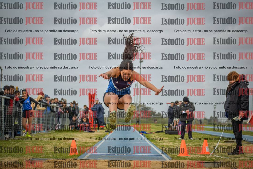 Fotos del salto en largo de mujeres - U18