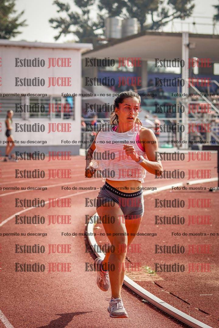 Fotos de los 800 m llanos de mujeres - combinadas 7