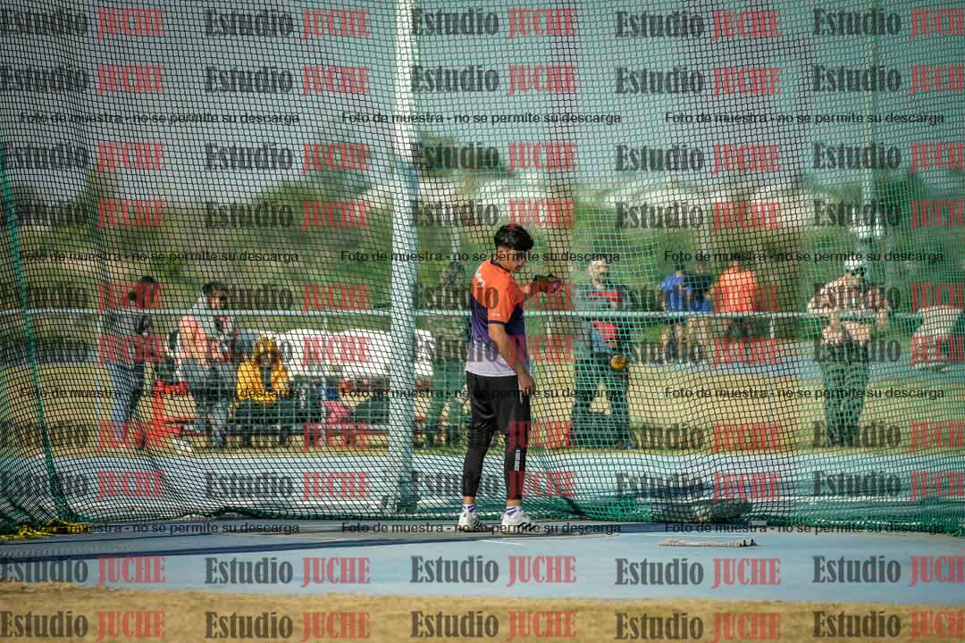 Fotos del lanzamiento de martillo de varones