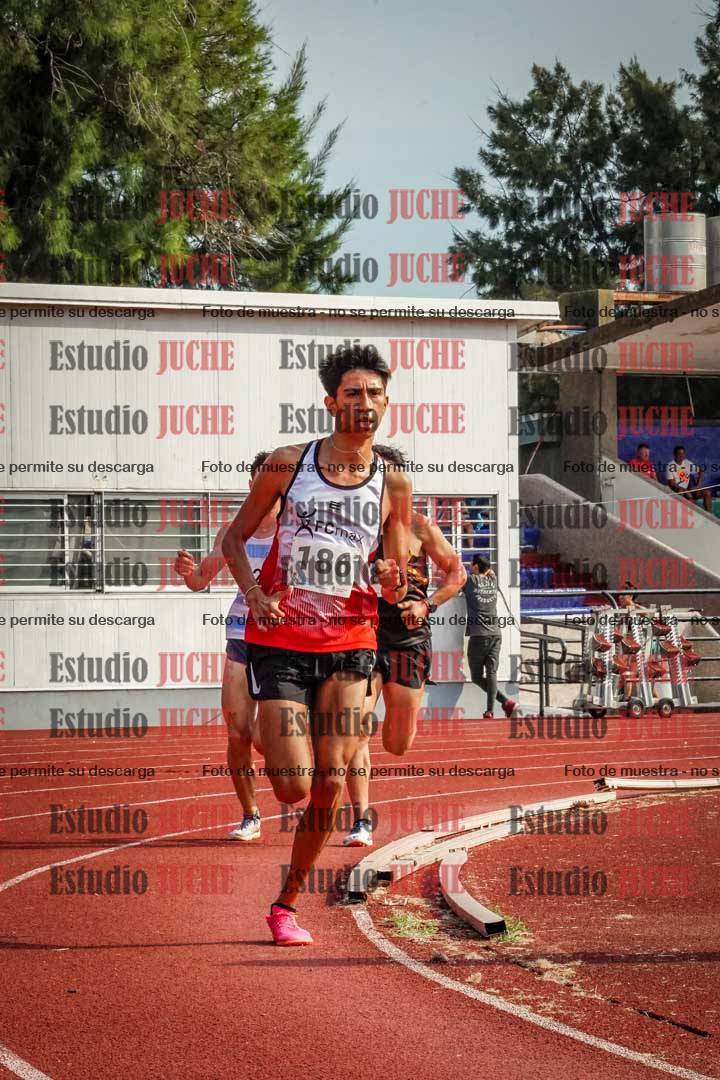 Fotos de los 3000 m llanos de varones